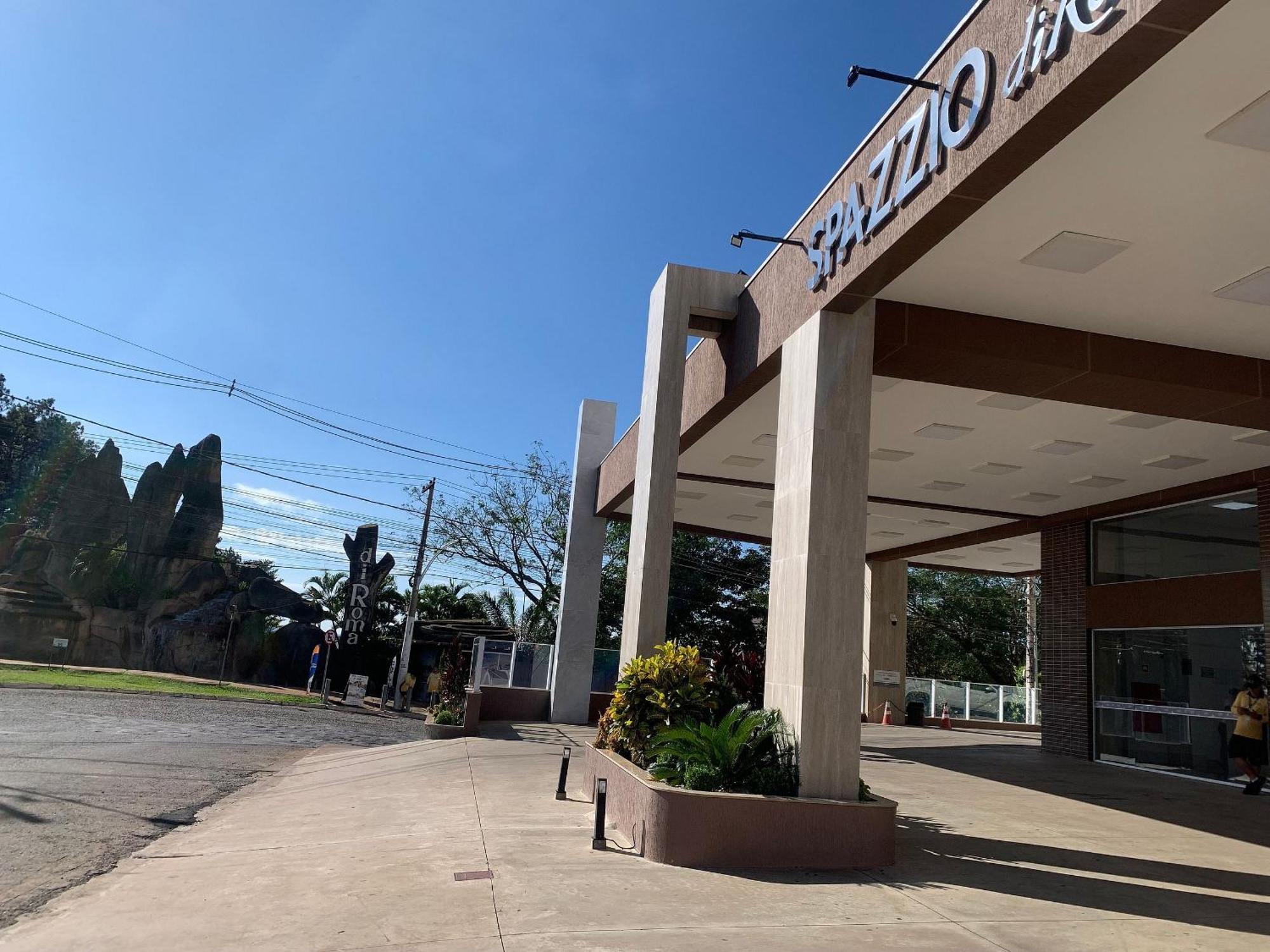 Hotel Spazzio Diroma Cafe Da Manha E Acesso Ao Acqua Park Caldas Novas Esterno foto